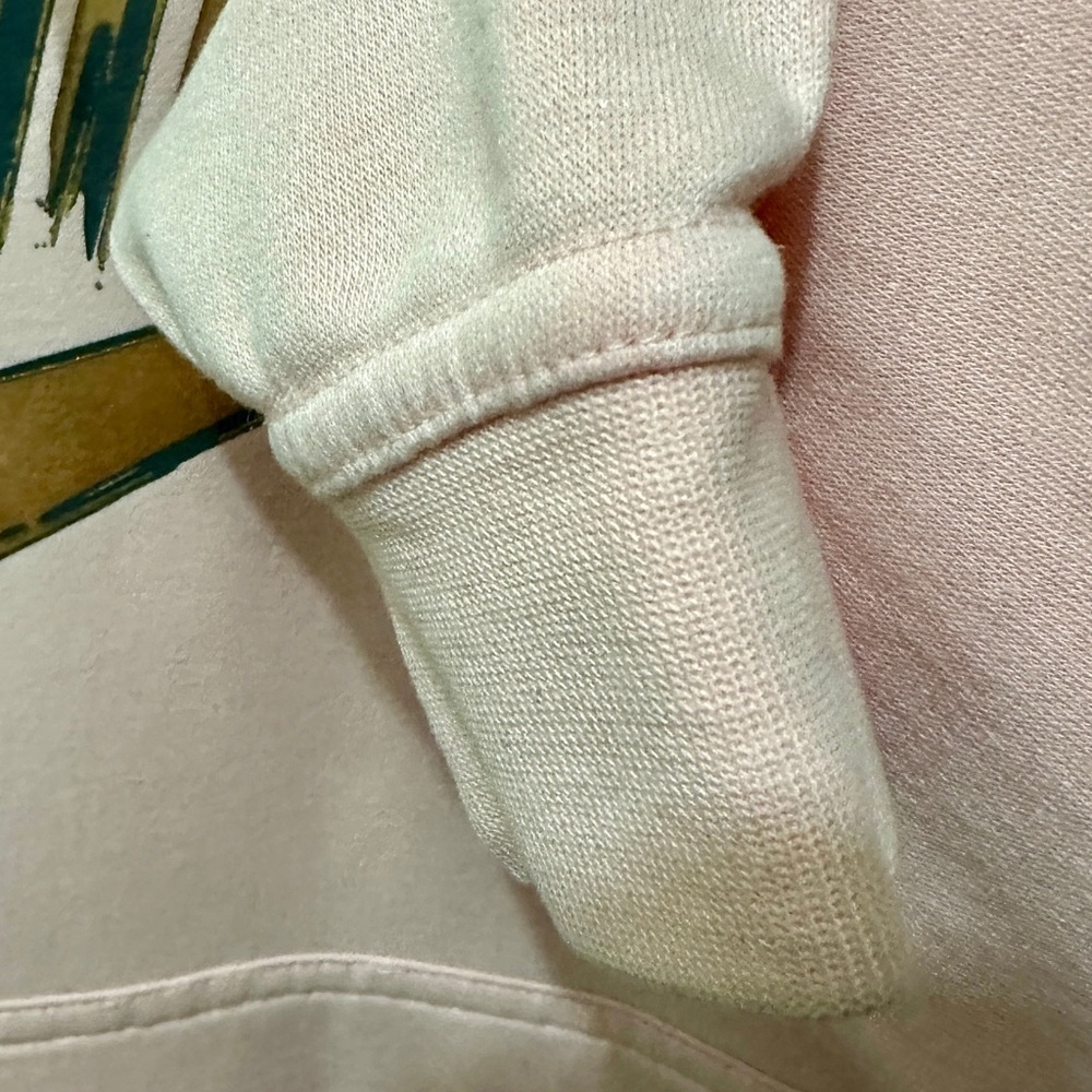 400 Nike | NWOT Blush Pink Graphic Pullover Hoodie (Size M) - Picture 9 of 15